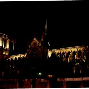 Hommage aux créateurs des lumières de Notre-Dame de Paris