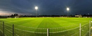 Lire la suite à propos de l’article Le dilemme de la LED pour les petits terrains de foot communaux